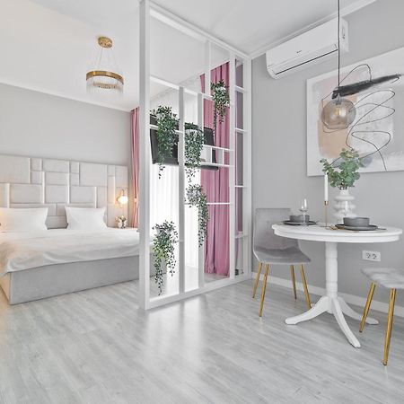 Andreea Studio Oradea Exterior photo